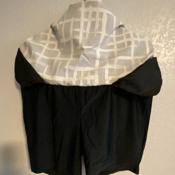 Black and White Patterned Skort - Picture 4 of 5